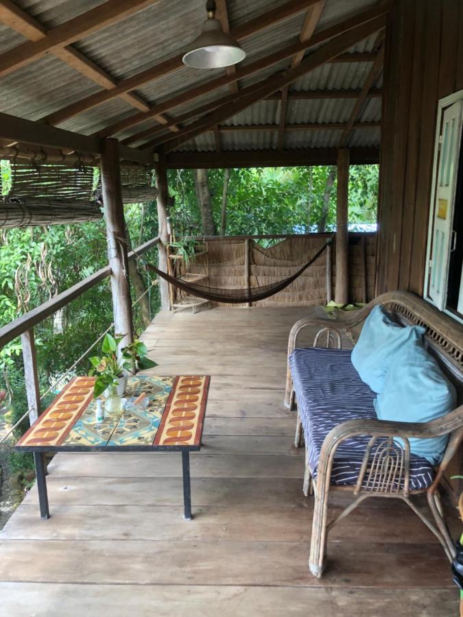Retro Kampot Guesthouse المظهر الخارجي الصورة