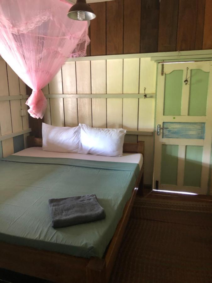 Retro Kampot Guesthouse المظهر الخارجي الصورة